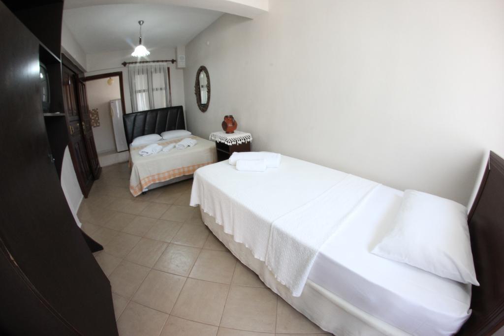 Uysal Pansiyon Bozcaada Room photo